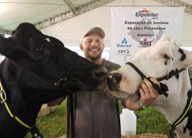 Granja Chichelero comemora conquista do Torneio Leiteiro na Expointer 2021